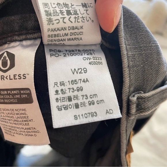 Levi’s High Rise Shorts in Scuffed Black - Picture 8 of 10